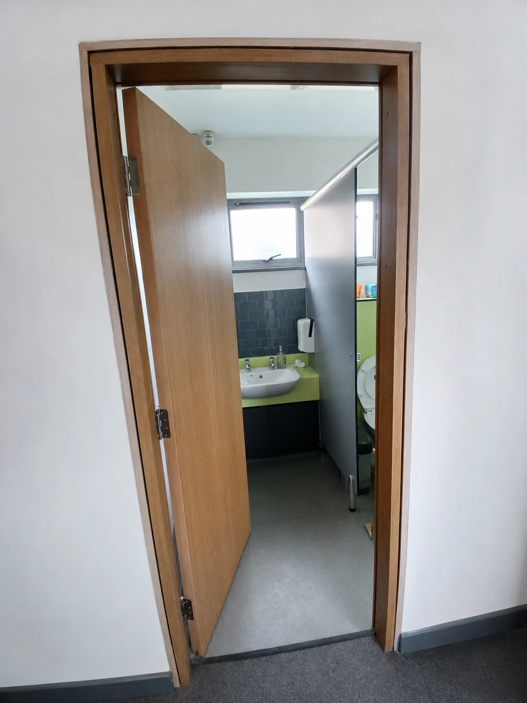 Fire protection installation